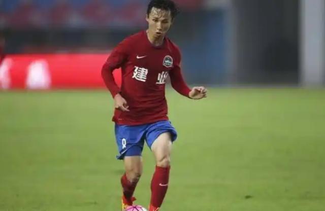 开云官网APP-尹鸿博退役告别信：再见了绿茵爱人 未来投身青训