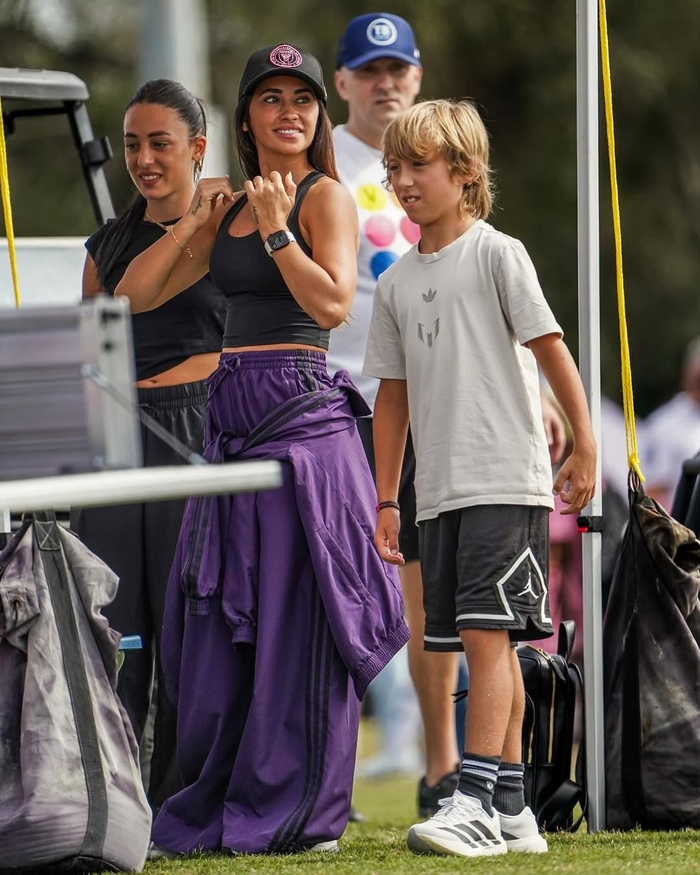 开云数字工具-梅西一家近况曝光|莱昂内尔·梅西_新浪体育_新浪新闻