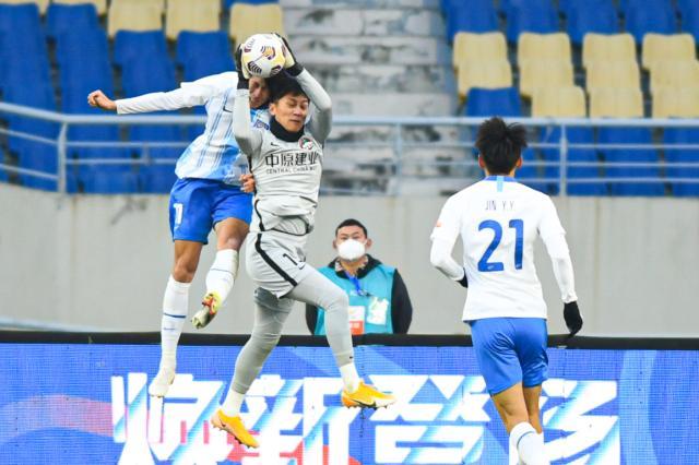 开云官网APP-【中超】苏缘杰错失进球良机 天津0比0闷平10人河南