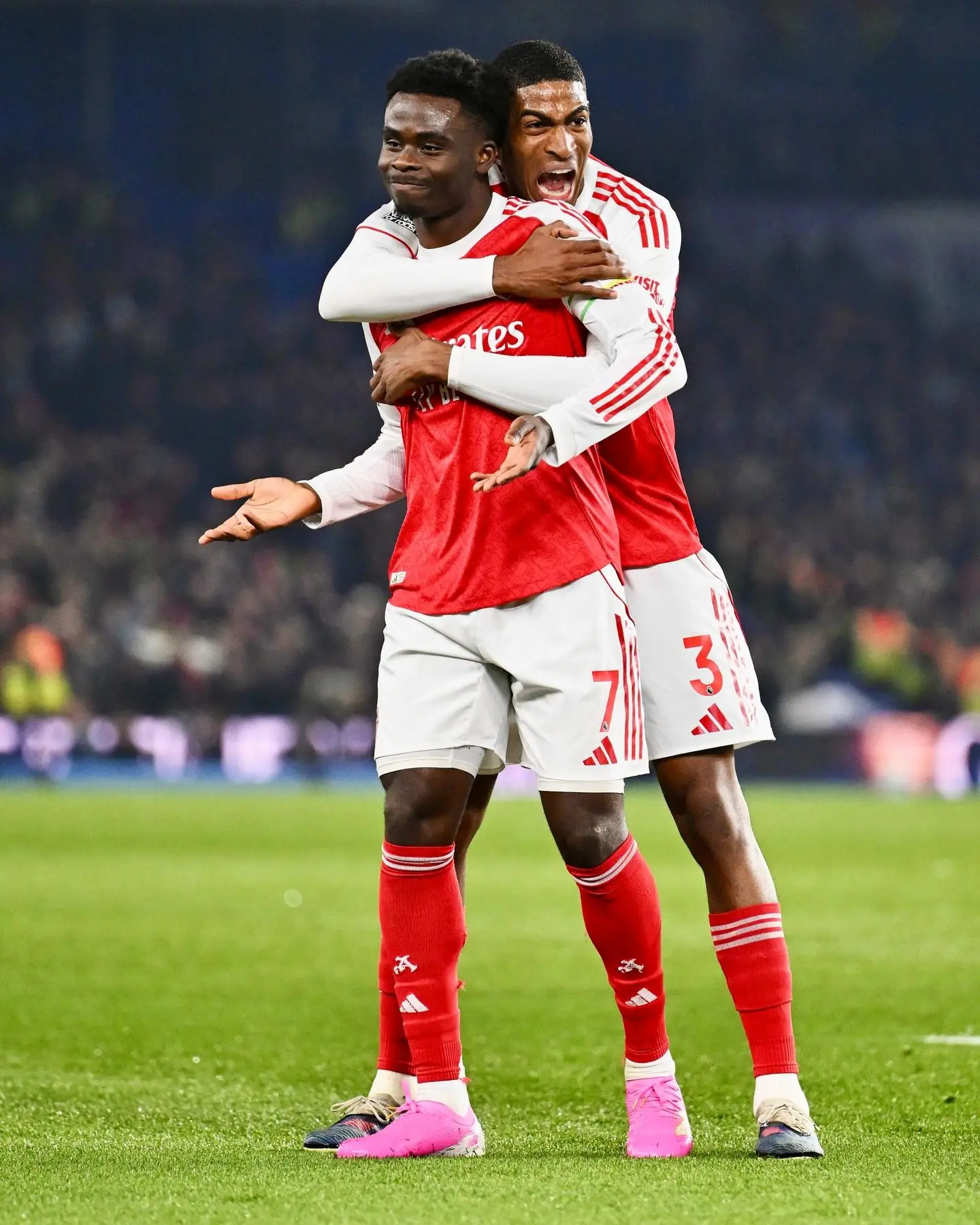 开云官网APP-里程碑战攻入制胜球，萨卡赛后社媒：300次出场啦！