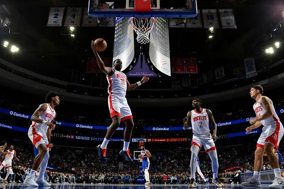 开云智能体验-明明场上效果相当不错，但火箭还是没有给替补中锋更多表现机会？