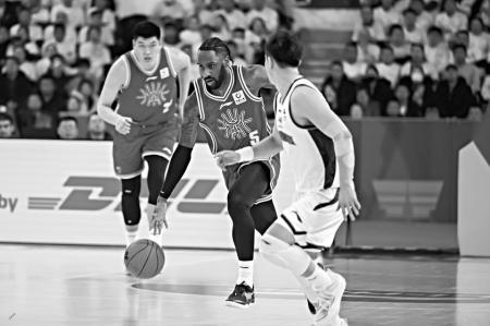 开云官方平台-山西男篮险胜辽宁队，迎来三连胜！