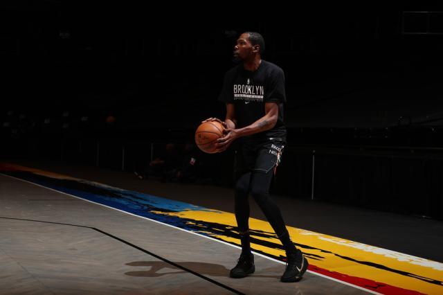 开云数字工具-离奇！KD因防疫规定首次替补 打到一半又被迫退场